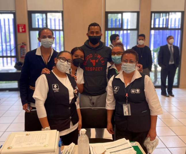 Atletas olímpicos mexicanos reciben vacuna anti COVID-19