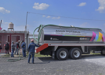 Refuerza Edomex suministro de agua potable con pipas