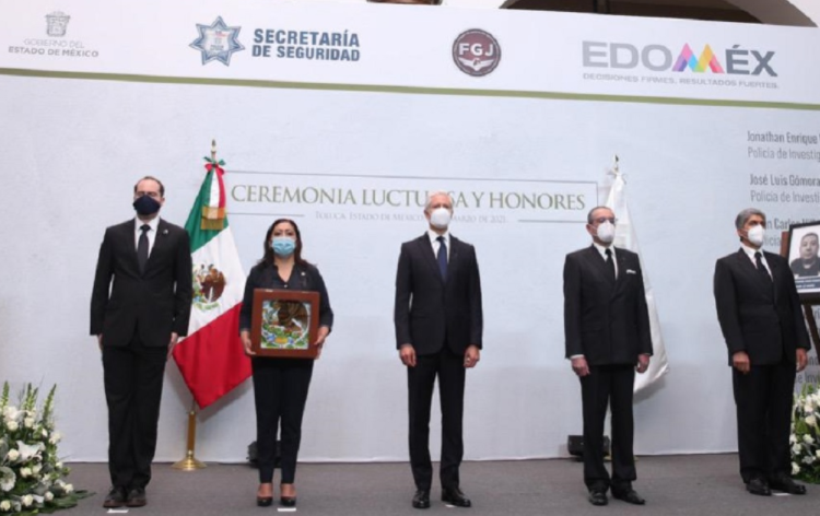 Edomex rinde homenaje a policías que perdieron la vida en cumplimiento de su deber