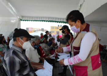 En Neza se implementan brigadas para aplicar vacunas contra covid-19 a domicilio