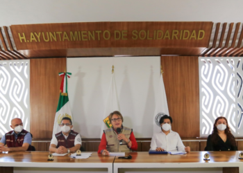 Alcaldesa de Solidaridad defiende el derecho al agua y denuncia a empresa Aguakan