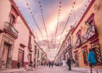 Oaxaca pide a turistas seguir protocolos de seguridad ante Covid