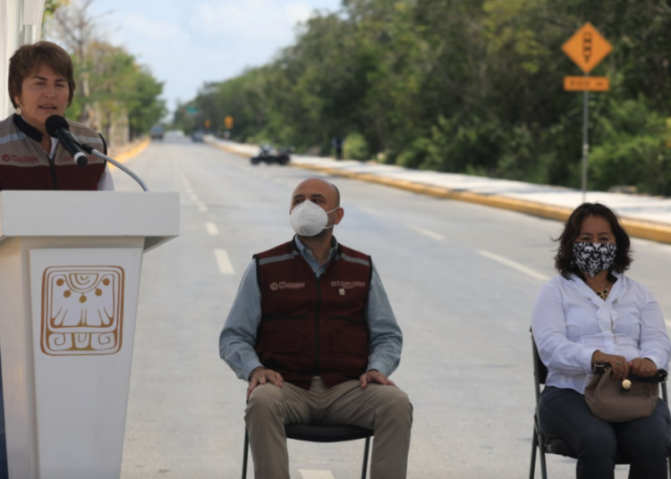 Laura Beristain mejora vialidades en sector poniente de Playa del Carmen