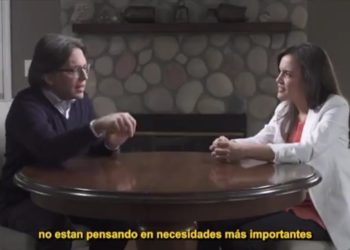 Exhiben relación de Clara Luz con líder de la secta NXIVM
