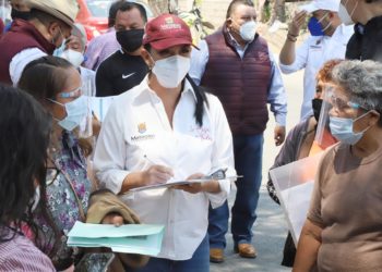 Continúa vacunación a adultos mayores en Metepec