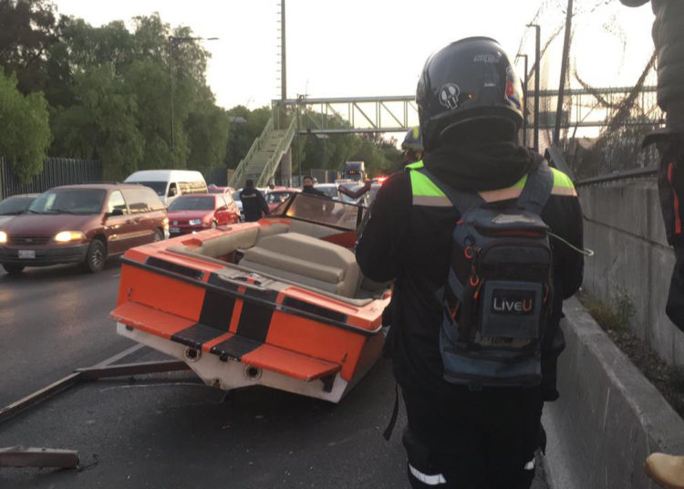 Estrellan lancha en la Gustavo A. Madero