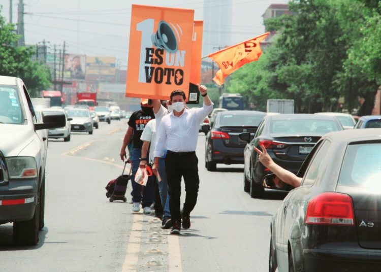 Adrián de la Garza responsable de mantas: Samuel García