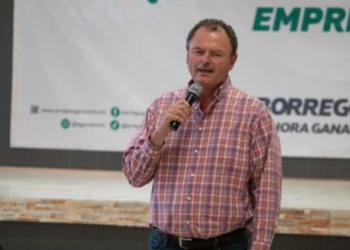 Ofrece Ernesto Gándara reducir trámites y filas con uso de tecnología en Sonora