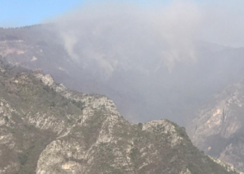 Sigue combate a incendios forestales en NL