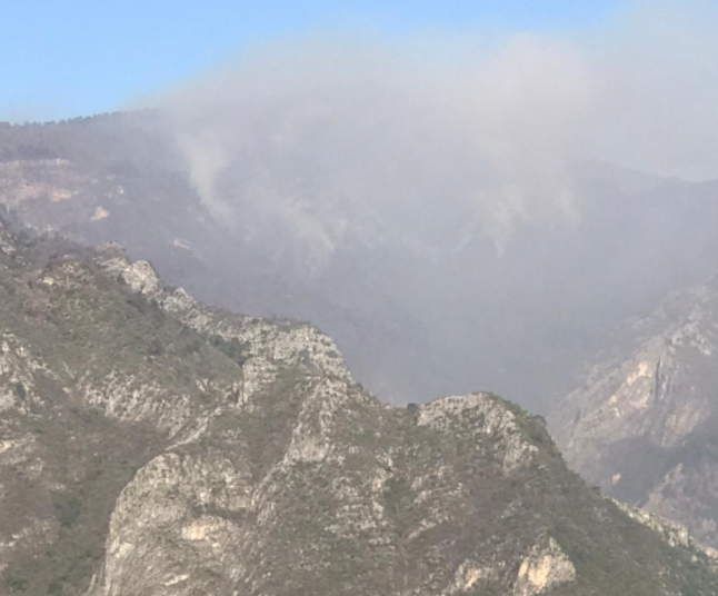 Sigue combate a incendios forestales en NL