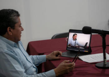 Lamenta David Monreal atraso de Zacatecas en conectividad a Internet