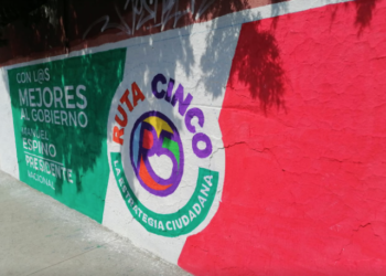 En plena época electoral, Manuel Espino se promociona en bardas de Ruta 5