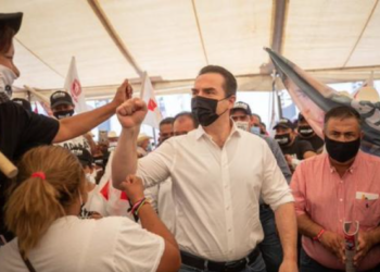 Adrián de la Garza llama a los regios a no dejar Nuevo León en manos inexpertas