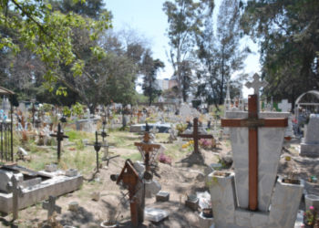 Abren panteones municipales por Día de las Madres