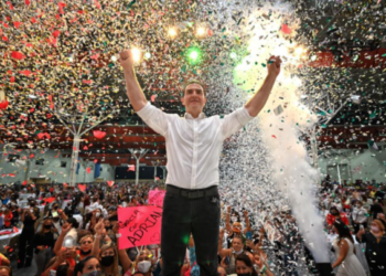 Adrián de la Garza se llama perseguido político