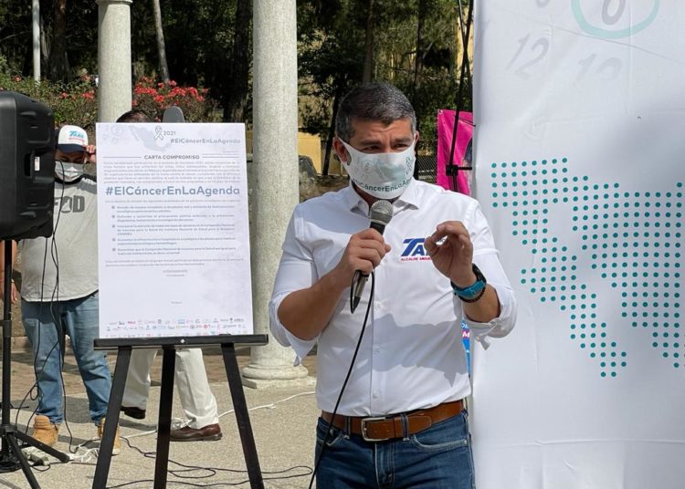 Mauricio Tabe se compromete a combatir el cáncer en la MH