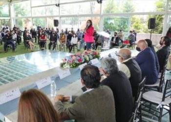 Patricia Durán se reúne con empresarios