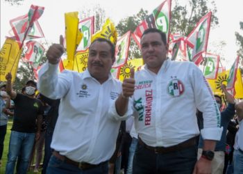 Se suma abanderado del PRD a la candidatura de Alejandro Fernández