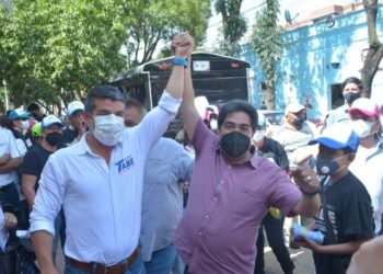 Plantilla de candidatos a concejales renuncia a favor de Tabe