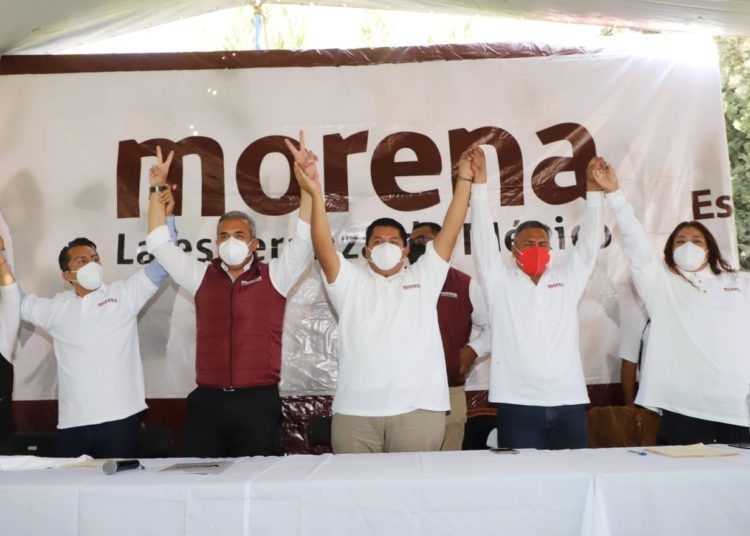 En Ecatepec, candidatos declina en favor de Fernando Vilchis