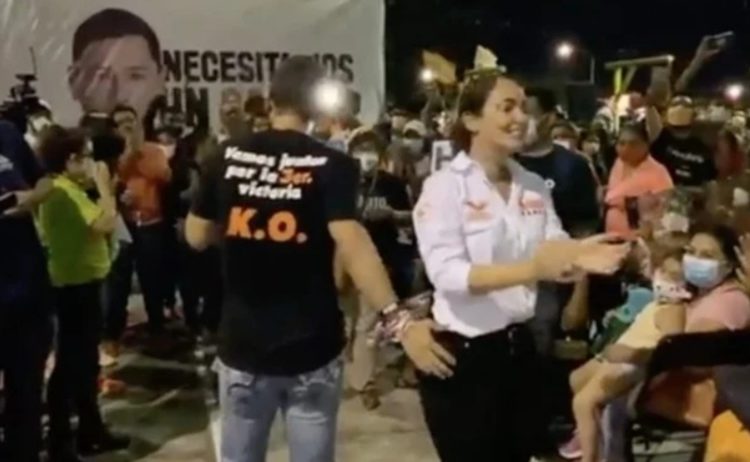 Eliseo Fernández, de Movimiento Ciudadano, también manosea a mujeres en campaña