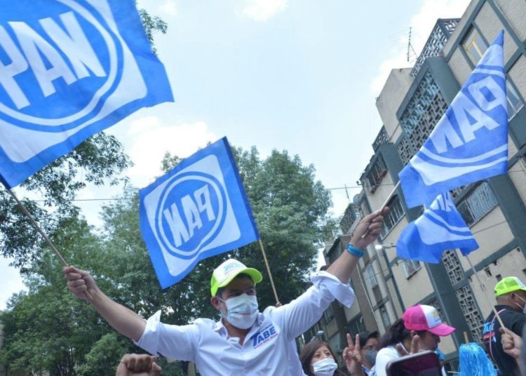 Mauricio Tabe rebasa a Víctor Romo en la MH; 54% considera que es momento de cambiar de rumbo