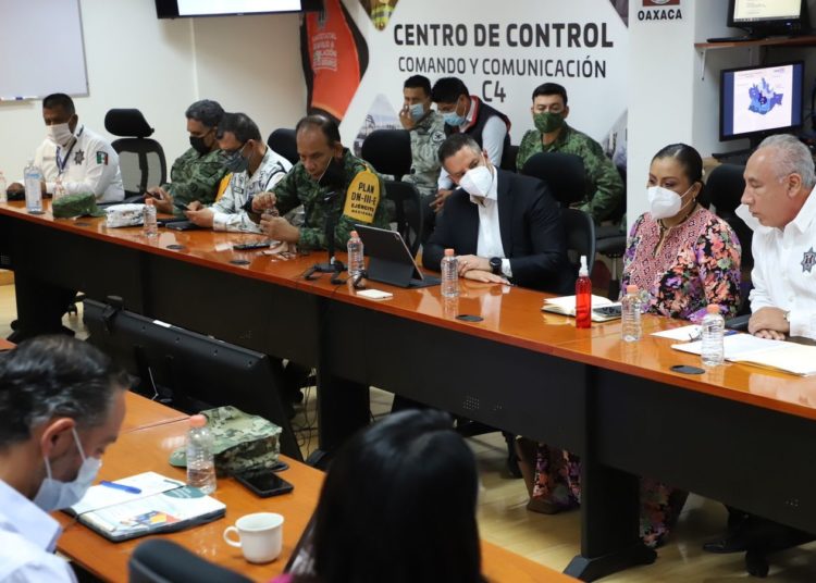 Policía Estatal y GN mantienen presencia en Consejos distritales donde se realiza conteo voto por voto