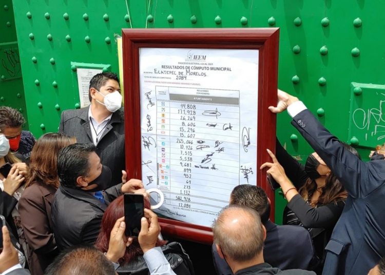 Fernando Vilchis recibe constancia de mayoría como alcalde electo de Ecatepec