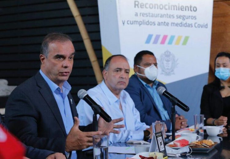 Reconoce Salum a restaurantes seguros ante COVID-19