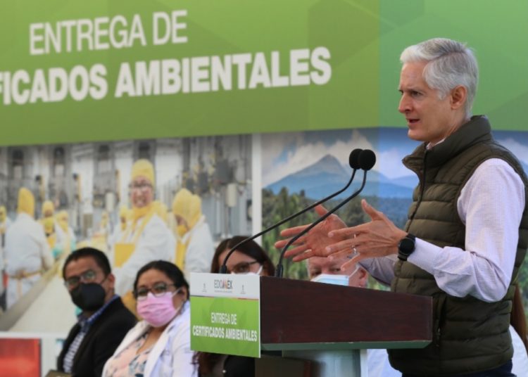 Entrega Alfredo Del Mazo certificados ambientales a empresas socialmente responsables