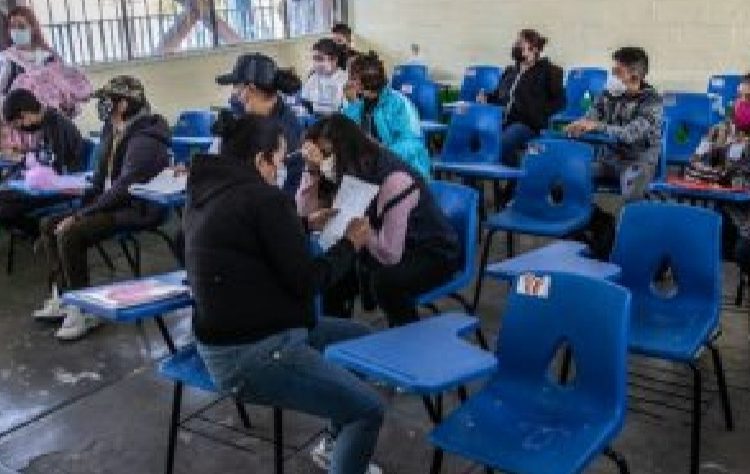 Profesores en QRoo, en crisis por fallas en eNómina