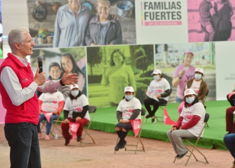 Salario rosa llega a las mujeres porque hacen que rinda más en beneficio de la familia: Alfredo Del Mazo