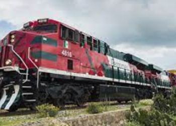 Choque de trenes deja tres lesionados en Cadereyta