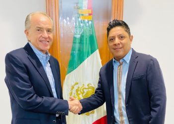 Ricardo Gallardo sostiene reunión con Carreras López
