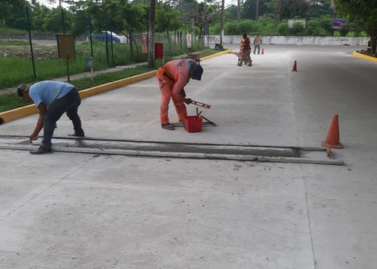 Continúan labores de mantenimiento en municipio de Centro
