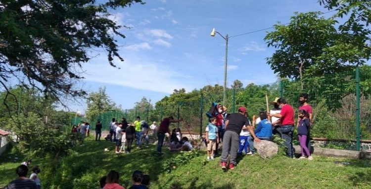 Niños ayudan a reforestar ribera del Río Cuautla