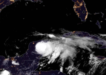 Huracán Grace toca tierra en el municipio de Tulum