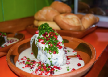 Chiles en nogada, un platillo también con tradición en el Estado de México