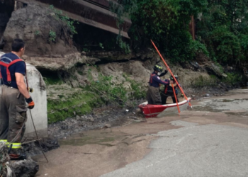 Refuerza Tlalnepantla búsqueda de joven arrastrada por corriente de agua