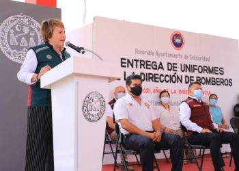 Gobierno de Solidaridad entrega cuatro unidades y equipamiento de alta gama a bomberos