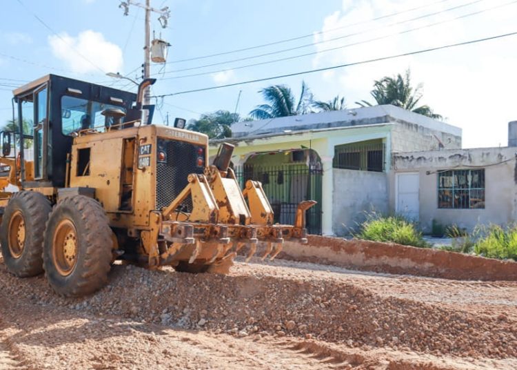 Avanza rehabilitación de calles en Progreso