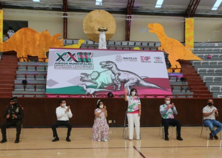 Adultos mayores de Saltillo participan en Juegos Deportivos