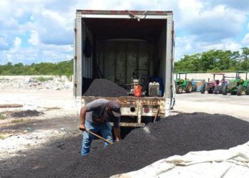 Continúan acciones para mejorar movilidad urbana en Puerto Morelos