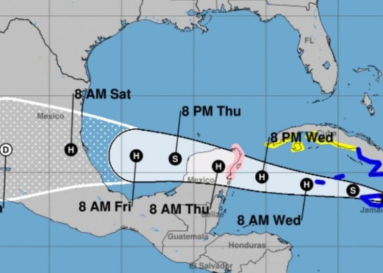 Grace podría impactar sur de Tulum como huracán