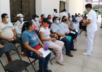 Exhorta ayuntamiento de Tuxtla a vacunarse para mitigar contagios de Covid-19