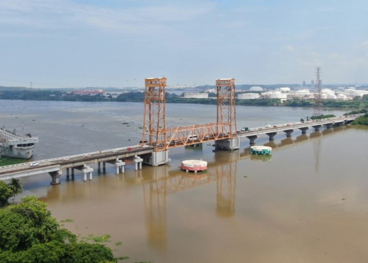 Persiste riesgo de desbordamiento del río Coatzacoalcos