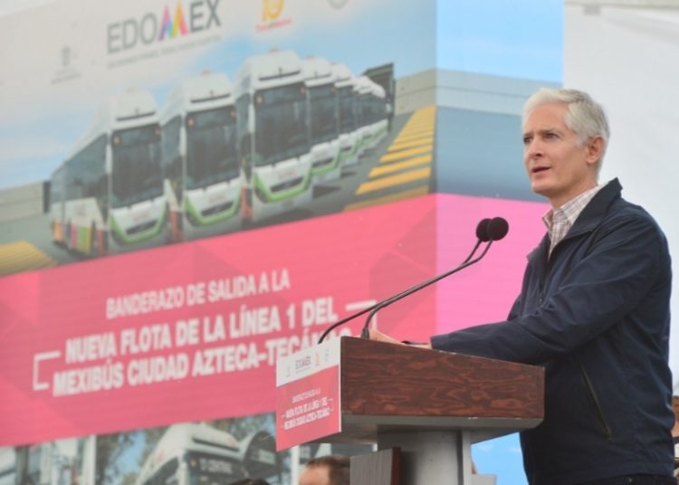 Alfredo Del Mazo da el banderazo de salida a nuevas unidades del Mexibús