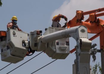 Instala CFE planta de emergencia en el Hospital GZ 5 del IMSS en Tula, inundado por desbordamiento de lluvias