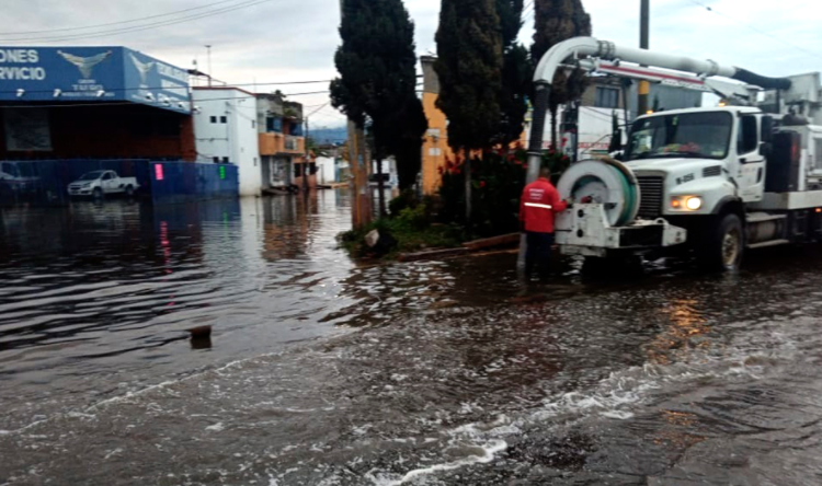 Atiende Edoméx afectaciones por lluvias en Toluca y Chalco