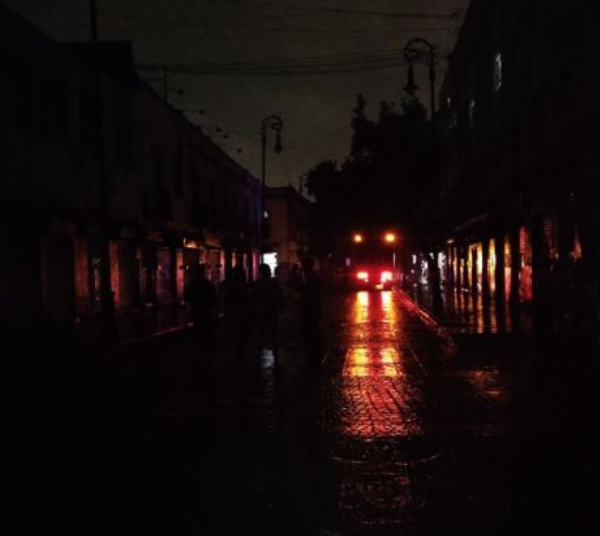 Sin energía eléctrica, más de 735 mil usuarios en CDMX por sismo